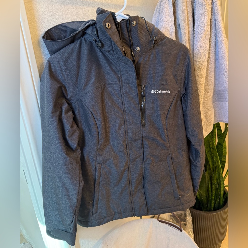 Columbia Women's Gray Omni-Tech Hooded Waterproof Snow Parka size XS